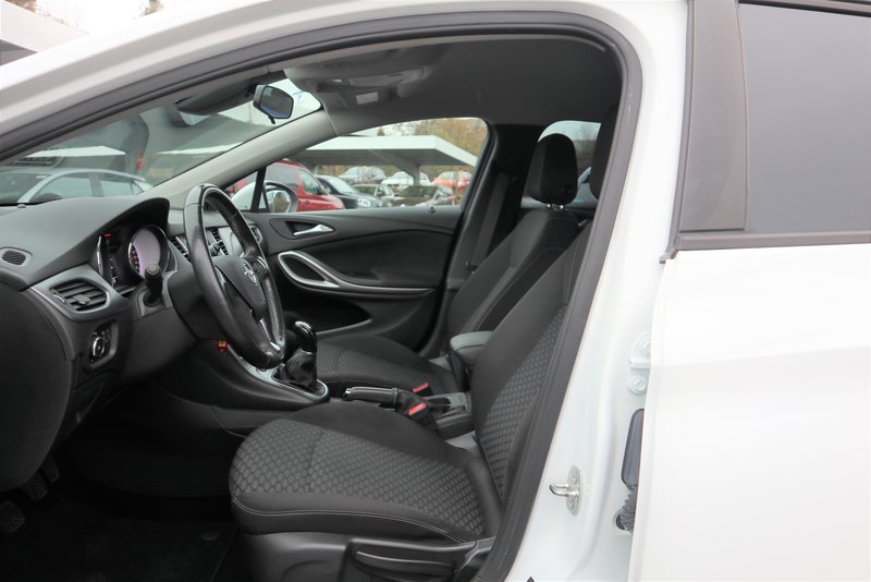 OPEL Astra K 5t. / MOTOR NEU ! / Karosserie 98.000km!