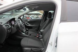 OPEL Astra K 5t. / MOTOR NEU ! / Karosserie 98.000km!