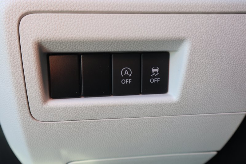 SUZUKI Ignis ALLRAD / NAVI /ALU/SITZHEIZUNG/ TOP-Ausst.