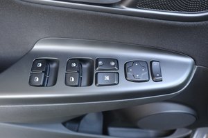 HYUNDAI Kona 1.6 GDI Ed. 30 Hybrid 2WD Autom./Kamera/LM