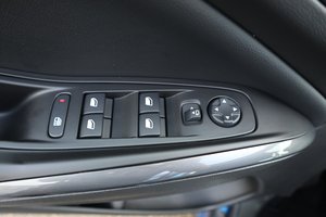 OPEL Grandland X 1.6 Turbo Business INNOVATION Navi