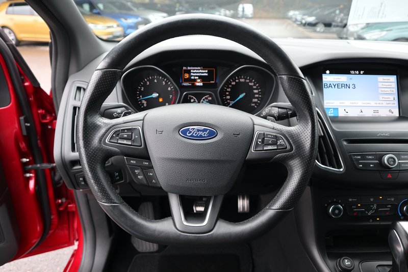 FORD Focus 1.5 EcoBoost ST-Line Navi/Klima/Sitzhzg.