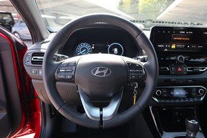 HYUNDAI i30 1.5 T-GDI Advantage Mild-Hybrid LED/Kamera