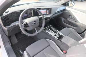 OPEL Astra Edition/Sitzheizung/Kom.-Pak/RÜ-KAM LED/BC