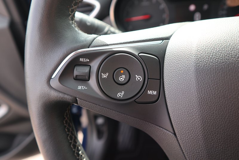 OPEL Crossland 1.2 Turbo Elegance Autom./Kamera/PDC