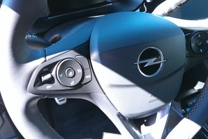 OPEL Corsa F FACELIFT/ GS LINE /1.Hd/TOP AUSSTATTUNG