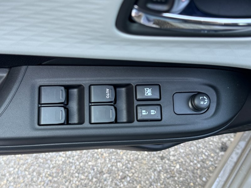 SUZUKI Swift Comfort AUTOMATIK/NAVI/SITZHEIZ/RÜ-KAM/UVM