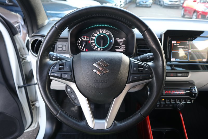 SUZUKI Ignis ALLRAD / NAVI /ALU/SITZHEIZUNG/ TOP-Ausst.