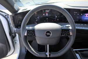 OPEL Astra Edition Navi/Lenkrad-u.Sitzhzg Keyless Go