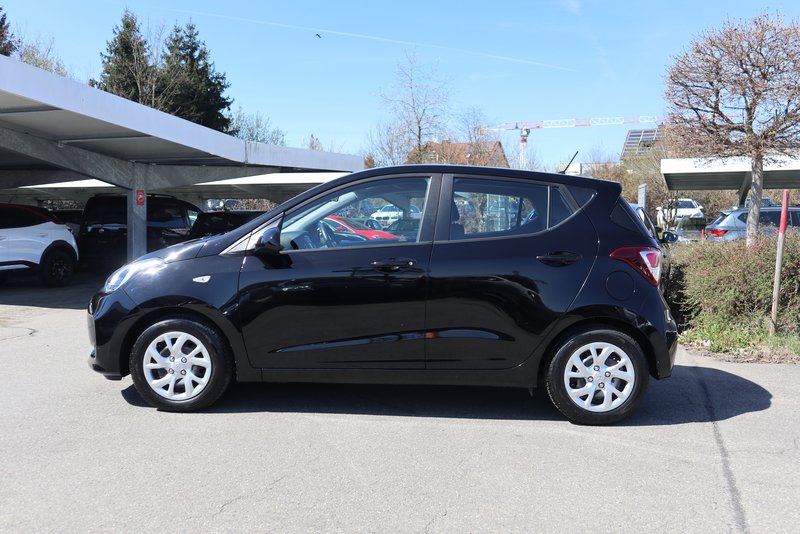 HYUNDAI i10 TREND PLUS / KLIMA/SITZHEIZ/PDC / BC / MET.