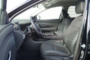 HYUNDAI NEW Tucson Hybrid 1.6 T-GDi 230PS 6-AT 2WD TREND