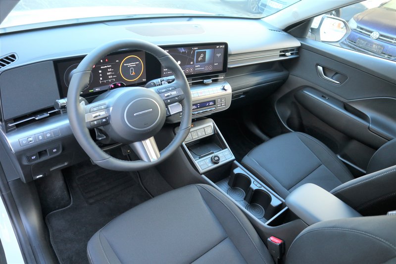 HYUNDAI KONA TREND/VOLLHYBRID/NEUPREIS  37.240,-/Extras