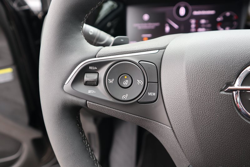 OPEL Grandland GS LINE TOP ! / AHK/NAVI/ALCANATARA !!