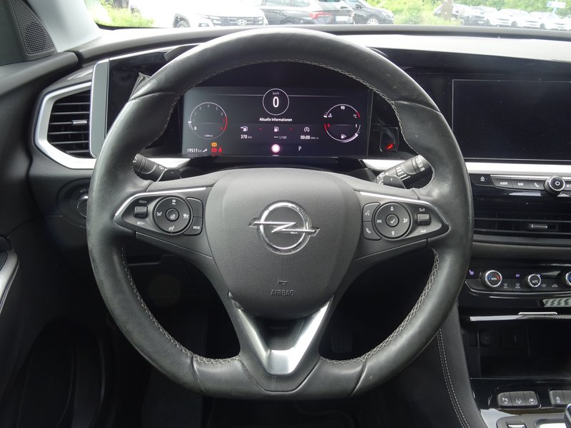 OPEL Grandland 1.2 Turbo Business Elegance Navi/LED