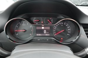 OPEL Crossland ELEGANCE Plus/ AGR Sitz / Sitzheiz LED