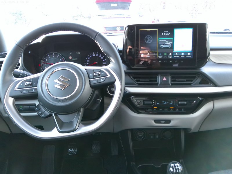 SUZUKI Swift COMFORT TOP-DEAL/NAVI/ACC/Rü-KAM/MET/uvm.