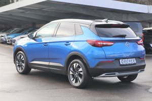 OPEL Grandland X 1.6 Turbo Business INNOVATION Navi