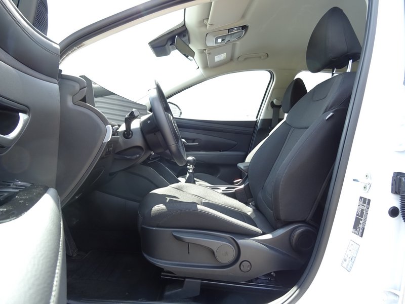 HYUNDAI Tucson Select 2WD Rückfahrkamera, Navigation