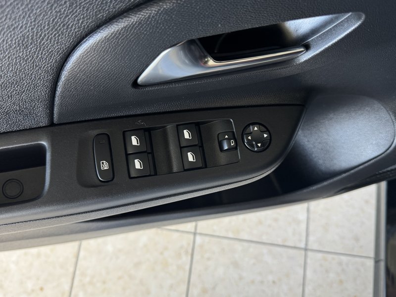 OPEL Corsa F GS LINE TOP / RÜ-KAM/SITZ+LENKRADHEIZ.