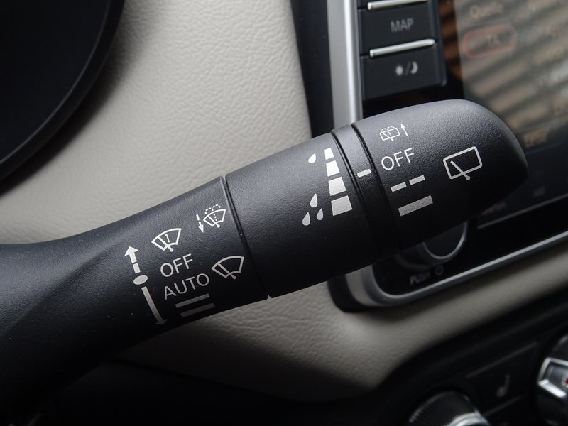 NISSAN Micra N-Way / NAVI /Rü-KAMERA/PDC/Sitzheiz./ALU