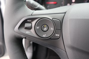 OPEL Corsa WENIG KM!/KLIMA/SITZHEIZ/UVM. Edition