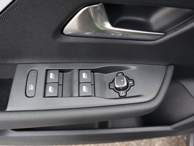 OPEL Astra Edition Klima/Navi/RÜ-KAM/TEMP./uvm.