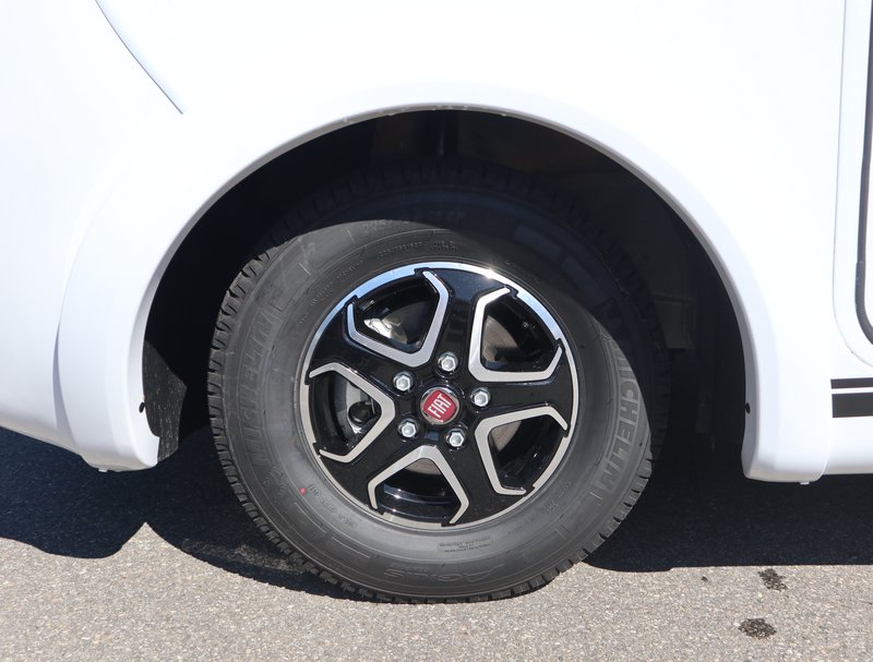 LAIKA Kosmo H1319 /PREIS KRACHER /TV-SAT-NAVI-MARKISE