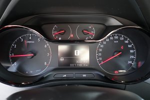 OPEL Crossland EDITION ! / ERST 7.200km !!! KLIMA etc