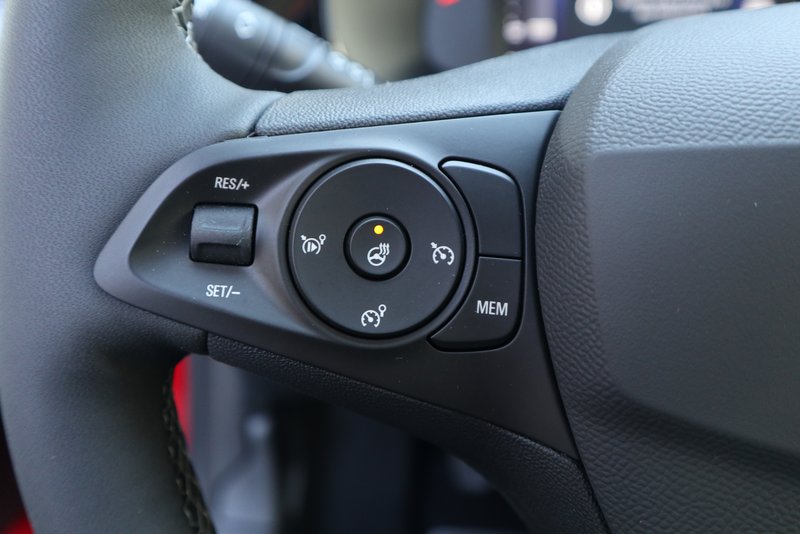 OPEL Corsa Edition Klima/LED/SH/LMR Sitzhzg./BC/eFH.