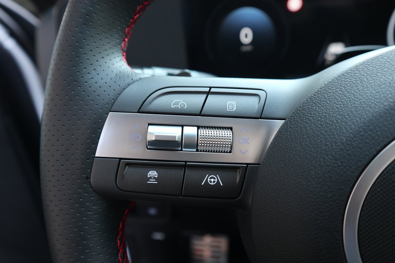 HYUNDAI Kona Elektro N-Line 65kWh Klima/LED/Park-Assist.