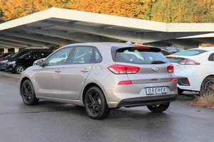 HYUNDAI i30 TREND PLUS / SITZHEIZ/MET/TEMPOMAT/KLIMA...