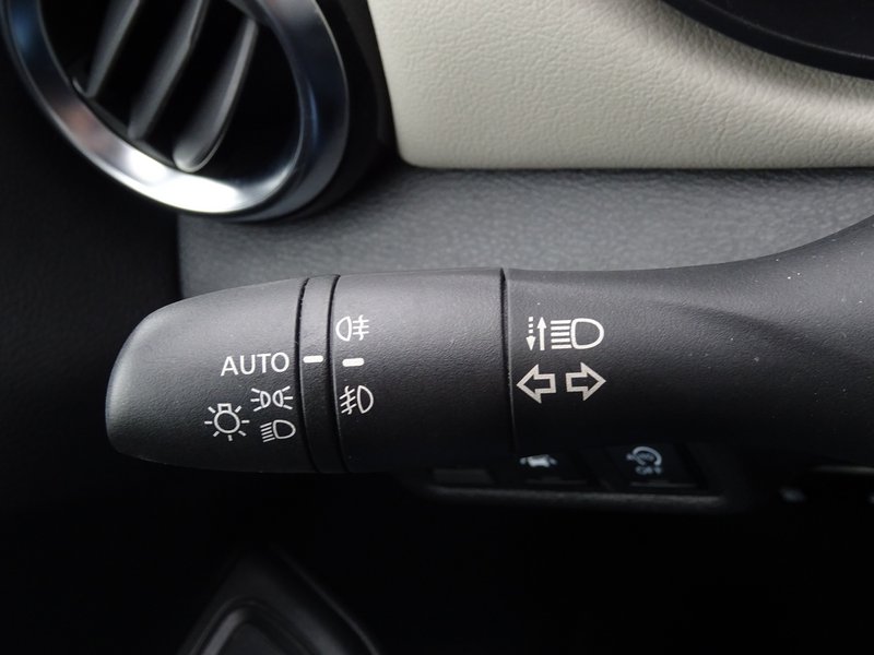 NISSAN Micra N-Way / NAVI /Rü-KAMERA/PDC/Sitzheiz./ALU