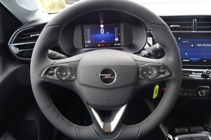OPEL Corsa Edition Winter-/Komfort-/Tech Paket Autom.