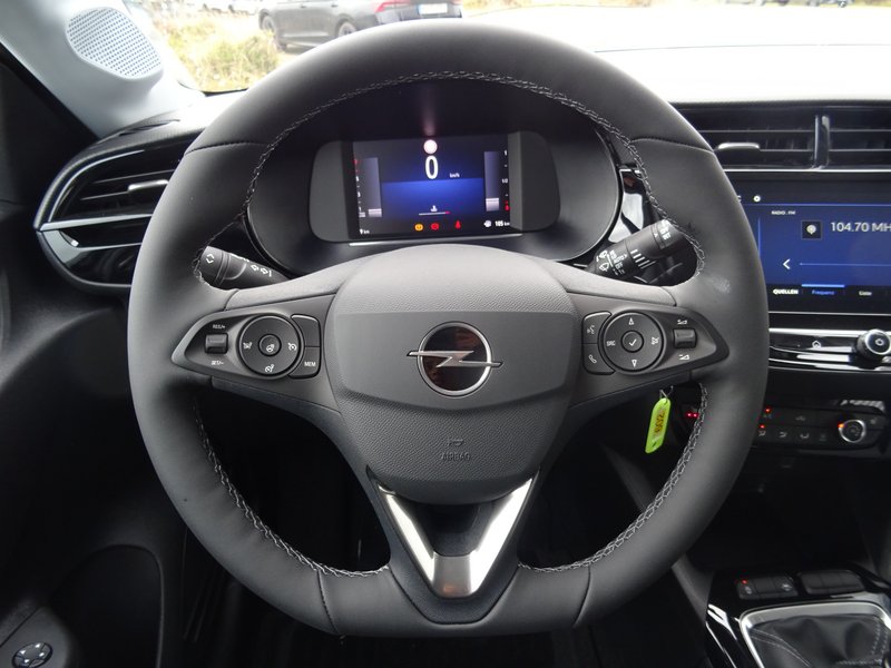 OPEL Corsa Edition Winter-/Komfort-/Tech Paket Autom.
