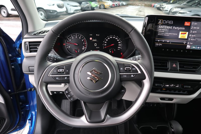 SUZUKI Swift Comfort/AUTOMATIK/NAVI/ACC/MET/SITZHEIZUNG