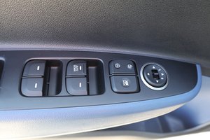 HYUNDAI i10 TREND PLUS / KLIMA/SITZHEIZ/PDC / BC / MET.