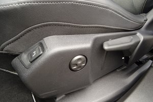 OPEL Grandland 1.2 Turbo Business Elegance Navi/LED
