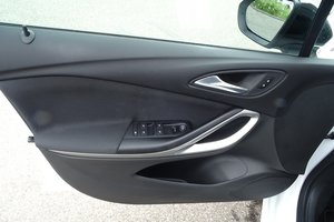 OPEL Astra K SONDERMODELL 2020 mit EXTRAS / Klima/BC
