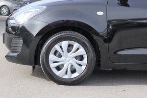 SUZUKI Swift CLUB HYBRID / 1 Hand / sparsam / wenig km