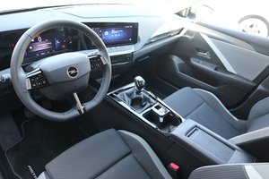 OPEL Astra L Turbo Enjoy Navi/Klima/LED/AHK/Kamera