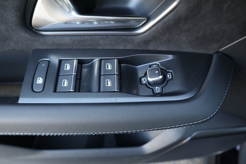 OPEL Grandland Elektro ULTIMATE ALLRAD VOLLAUSST LED