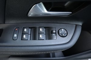 OPEL Mokka GS / VIP BLITZ - Deal ! / NEU  32.360,--