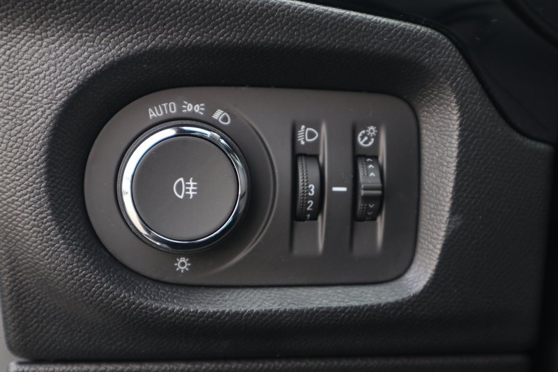 OPEL Corsa GS PLUS / TOP AUSSTATT./VIELE PAKETE/1.Hd.