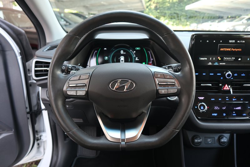 HYUNDAI IONIQ Trend-Paket Elektro Klima/Sitzhzg./BC/eFH.