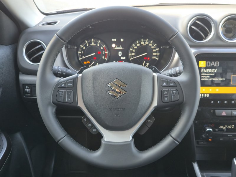 SUZUKI Vitara COMFORT/neue AUTOMATIK!/NAVI/ACC/ u.v.m.