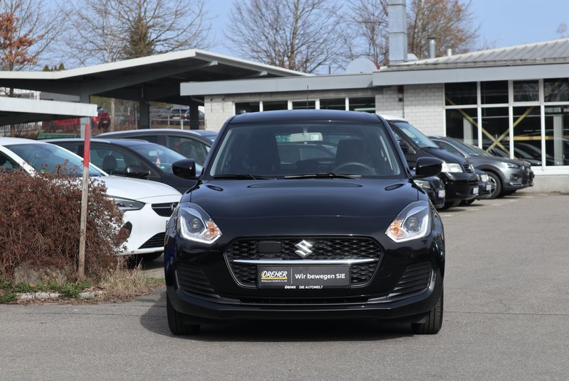 SUZUKI Swift CLUB HYBRID / 1 Hand / sparsam / wenig km