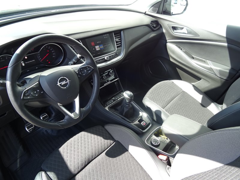OPEL Grandland X1.2 Turbo INNOVATION Navi/PDC/Kamera