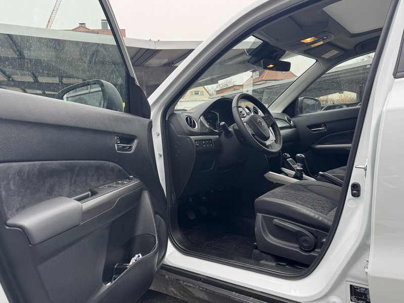 SUZUKI Vitara Comfort Plus+/ALLRAD/PANO-DACH/NAVI/129PS