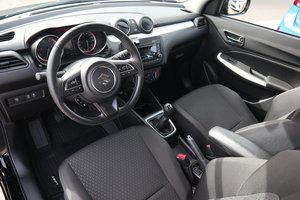 SUZUKI Swift CLUB HYBRID / 1 Hand / sparsam / wenig km