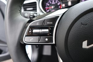 KIA Ceed / WENIG KM ! / STARKER MOTOR / TOP-AUSST. !